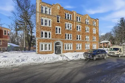 62 Warner St #3L