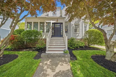 55 Hobart Ave