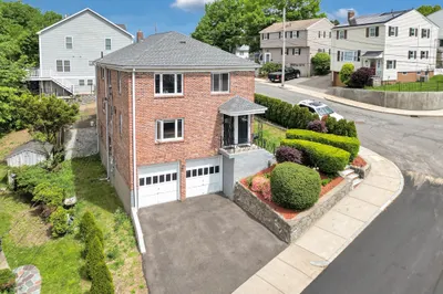 5 Spinney St, Unit 2 St #2 1