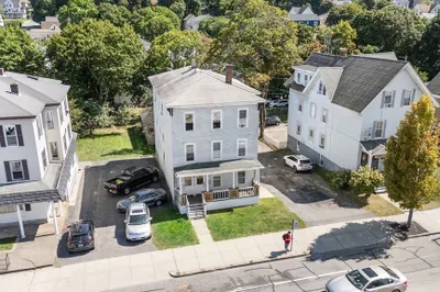 229 Lincoln St 1