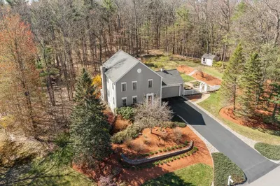 40 Longwood Dr 1