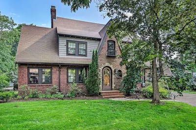 80 Glen Avenue