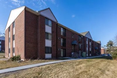 384 Great Rd #304B 1