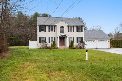 592 Myricks St 1