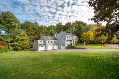 40 Boxwood Ln 1