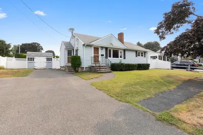 30 Macarthur Blvd