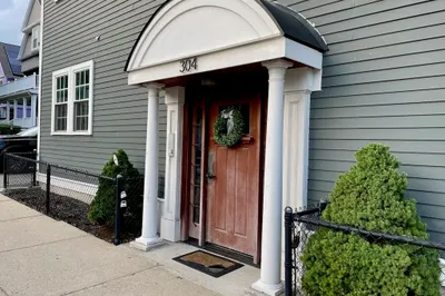 304 Neponset Ave #2