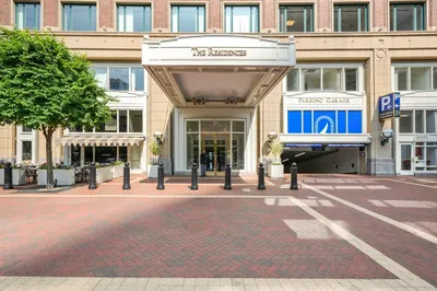 10 Rowes Wharf #1201