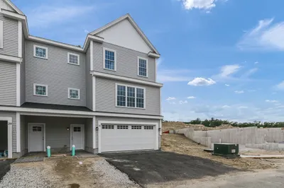 33 Fisherville Terrace #17 1