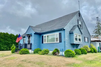 17 Raymond St