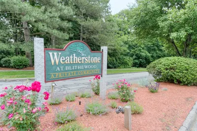 44 Weatherstone Drive #44 1