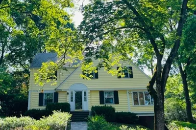 26 Allen Rd
