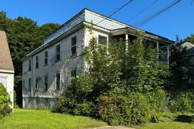 25 Sadler Ave