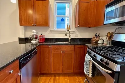 60 Magnolia Ave #1