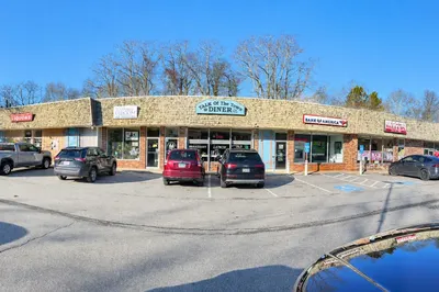 362 N Falmouth Hwy 1