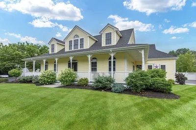 11 Lowe Meadow Ln 1