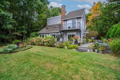 455 Montague Rd 1