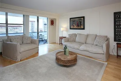 2 Hawthorne Pl #15R 1