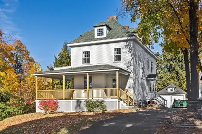 8 Sagamore Pl 1