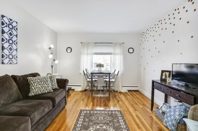 2012 Commonwealth Ave #1E 1