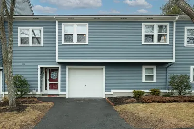 9 Russell Dr #2C