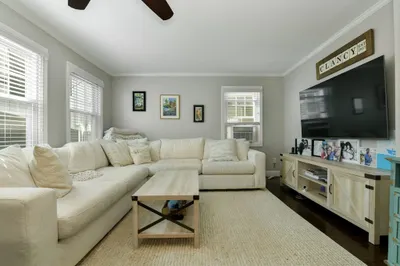 2 Everett Ct #1