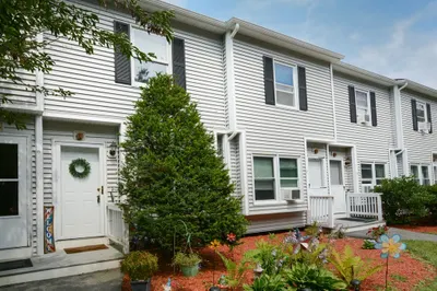 17 Bixby Rd #6
