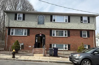 45 Howe St #4