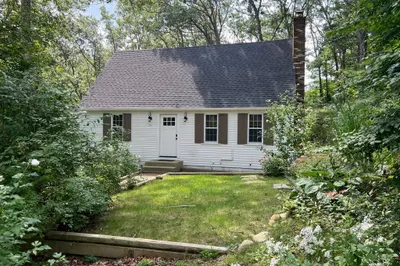 20 Crowell Rd