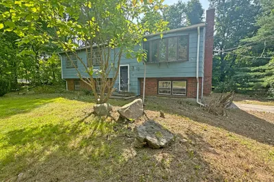 6 Buttonwood Cir