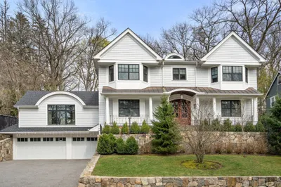 136 Beaumont Ave 1