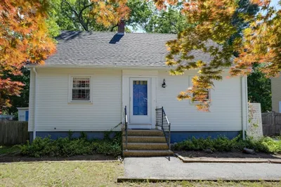 22 Willis Lake Dr