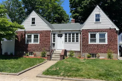 115 Wyllis Avenue 1