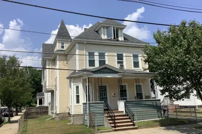 230 Webster St 1