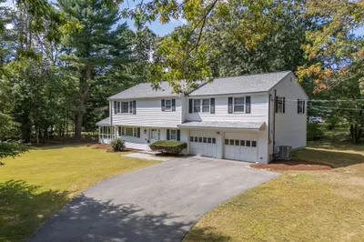 2 Clover Cir