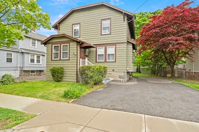93 Baxter Ave 1