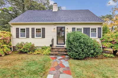 37 Uncatena Avenue