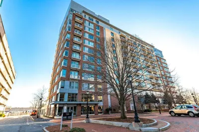 100 Station Landing #501