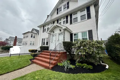 30-32 Dalton Rd #30 1
