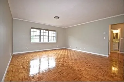35 Lake Shore Ct #1