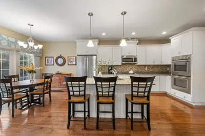 12 Swan Pond Ln 1