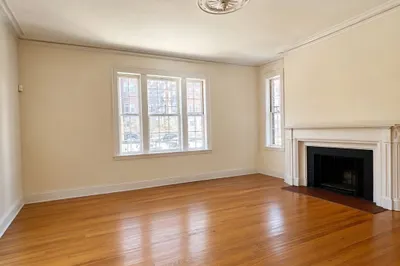 8 Fairfield St #2 1