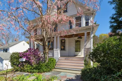 28 Spring Street 1