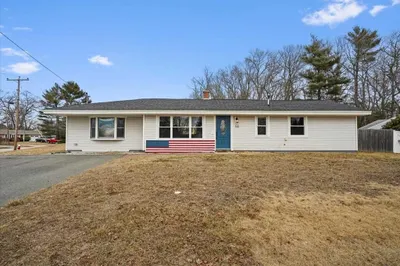 110 Lisa Ann Dr 1
