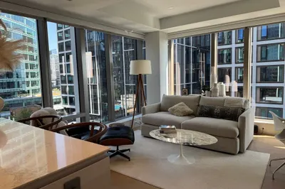 135 Seaport Blvd #803