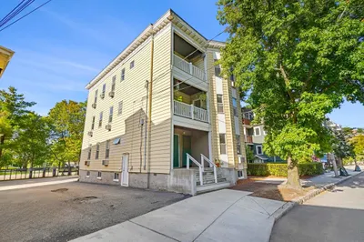 275 Walden St #4