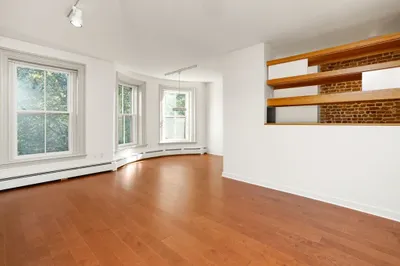 138 W Concord St #3