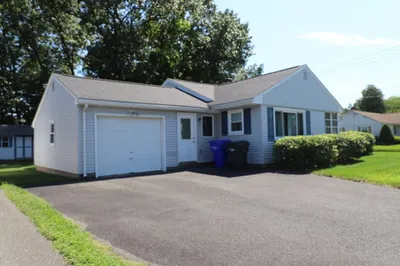 25 Peer St 1