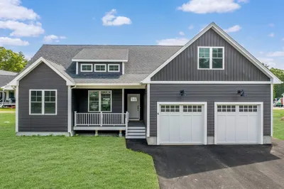 6 Marthas Vineyard Dr