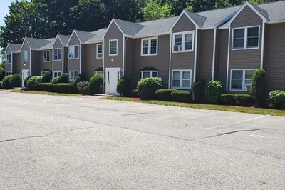 306 Aiken Ave #17